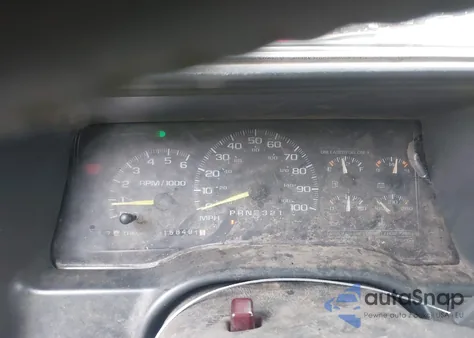 1998 GMC Sierra 1500 Sl Wideside z USA, uszkodzony, nr VIN 1GTEK14M4WE545097